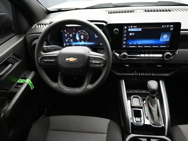 new 2025 Chevrolet Colorado car, priced at $30,995