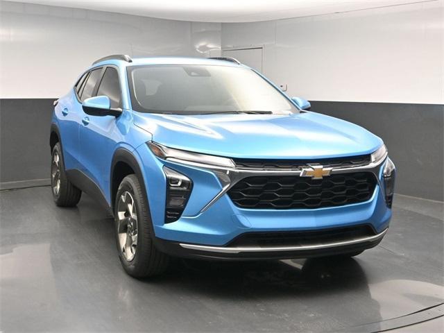 new 2025 Chevrolet Trax car, priced at $26,275