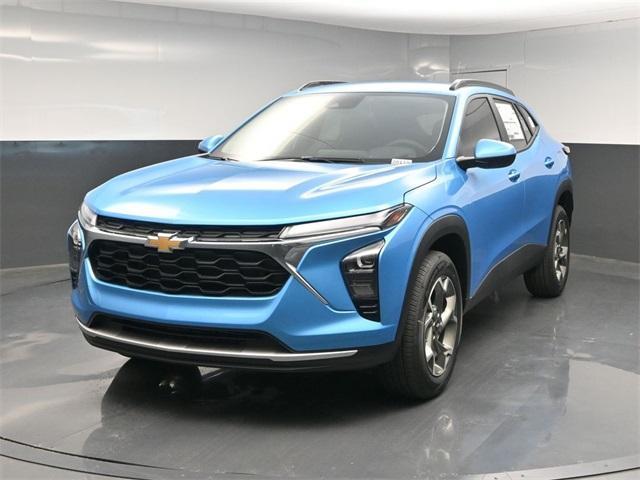 new 2025 Chevrolet Trax car, priced at $26,275