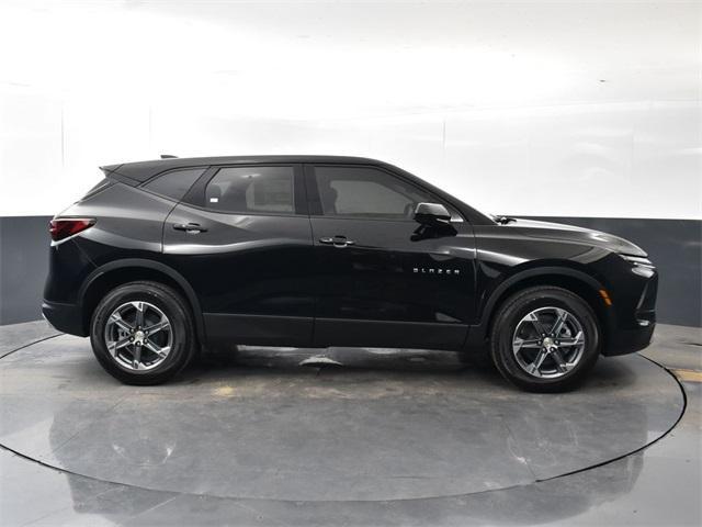 new 2025 Chevrolet Blazer car, priced at $36,700