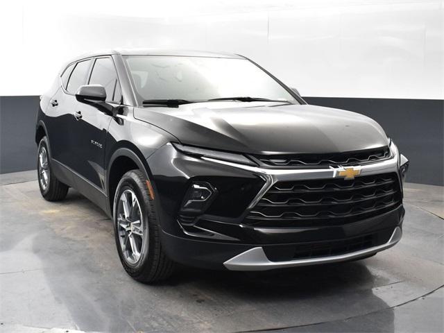 new 2025 Chevrolet Blazer car, priced at $36,700