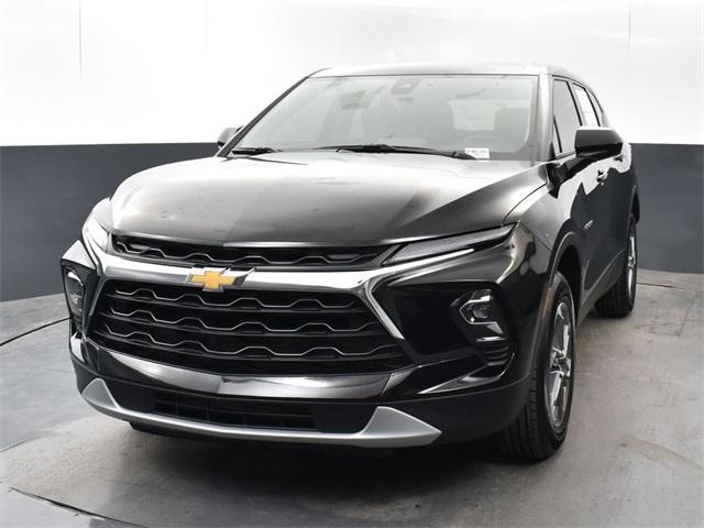 new 2025 Chevrolet Blazer car, priced at $36,700