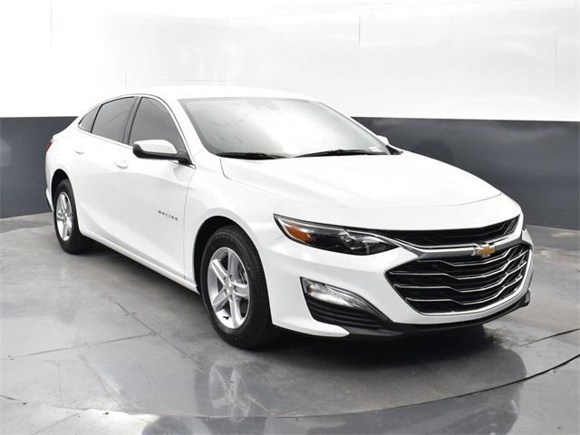 new 2025 Chevrolet Malibu car, priced at $25,995