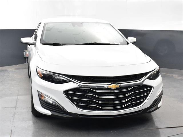 new 2025 Chevrolet Malibu car, priced at $25,995