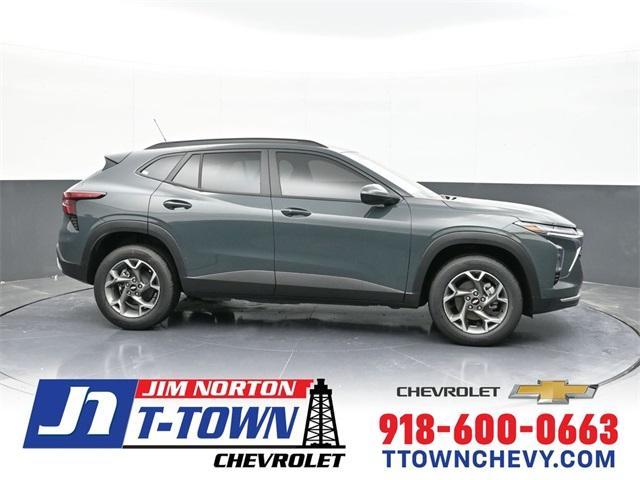 new 2025 Chevrolet Trax car, priced at $25,530