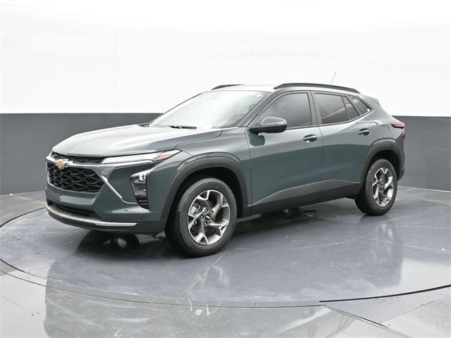 new 2025 Chevrolet Trax car, priced at $25,530