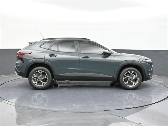new 2025 Chevrolet Trax car, priced at $25,530