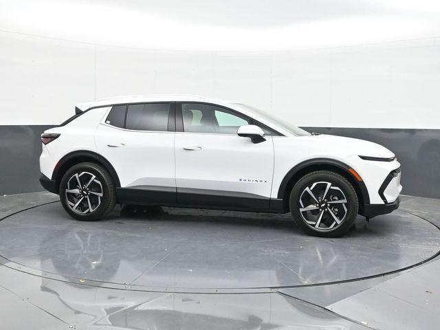 new 2026 Chevrolet Equinox EV car, priced at $39,962