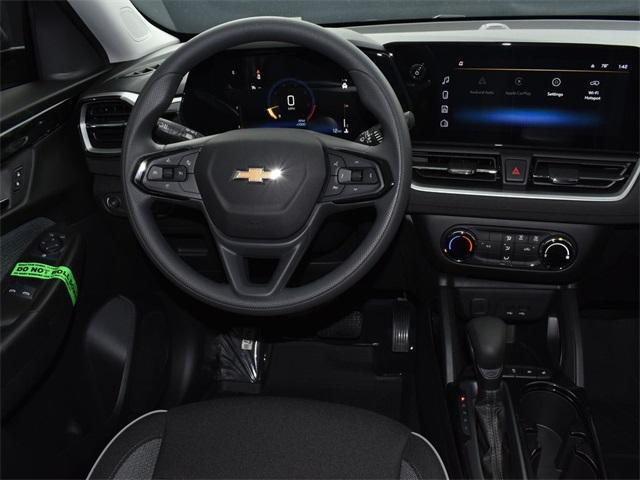 new 2025 Chevrolet TrailBlazer car, priced at $25,394