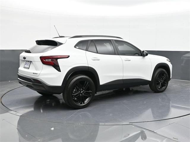 new 2025 Chevrolet Trax car, priced at $25,620