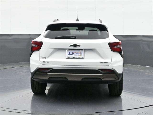 new 2025 Chevrolet Trax car, priced at $25,620