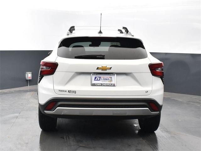 new 2025 Chevrolet Trax car, priced at $26,200