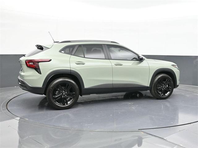 new 2025 Chevrolet Trax car, priced at $27,150