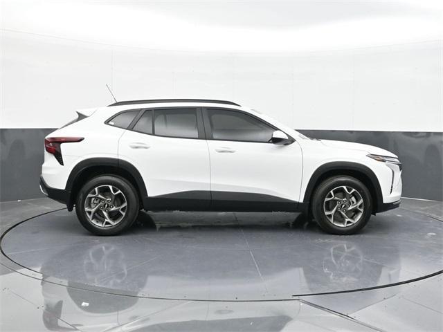 new 2025 Chevrolet Trax car, priced at $24,080
