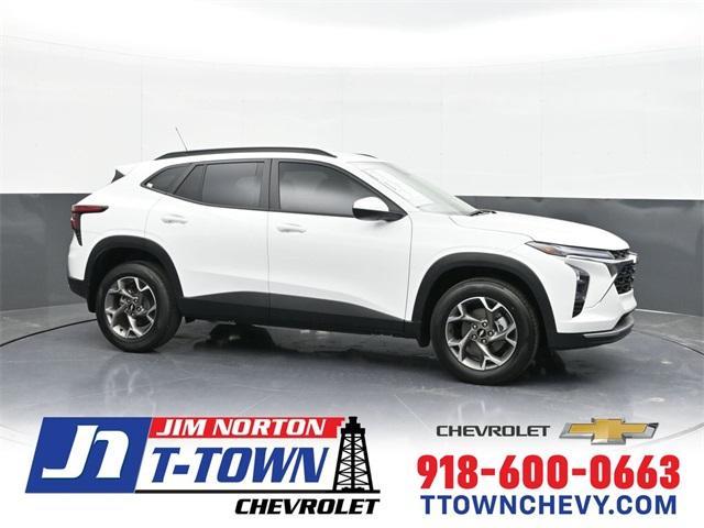 new 2025 Chevrolet Trax car, priced at $24,080