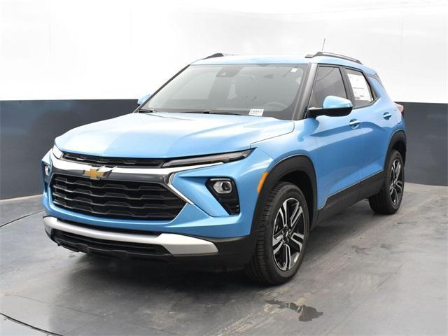 new 2025 Chevrolet TrailBlazer car, priced at $26,400