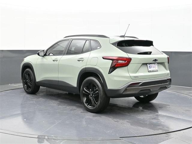 new 2025 Chevrolet Trax car, priced at $27,980