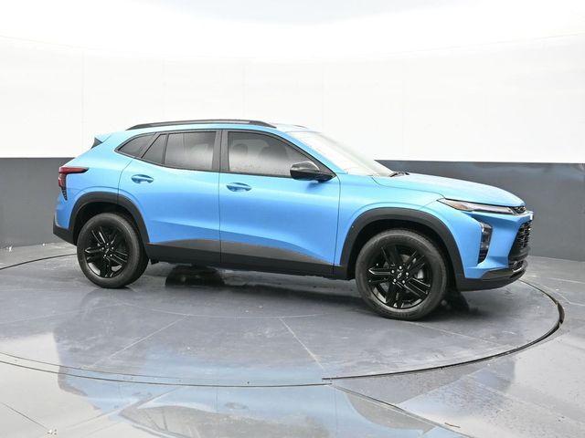 used 2025 Chevrolet Trax car, priced at $25,011