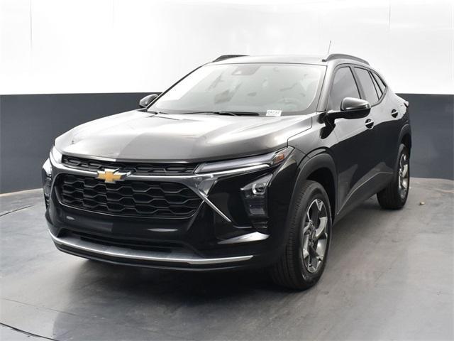 new 2025 Chevrolet Trax car, priced at $25,235