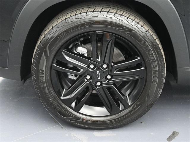 new 2025 Chevrolet Trax car, priced at $27,150