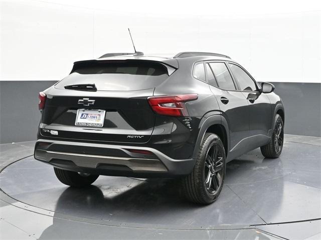 new 2025 Chevrolet Trax car, priced at $27,150