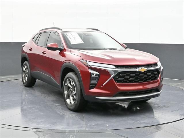 new 2025 Chevrolet Trax car, priced at $25,880