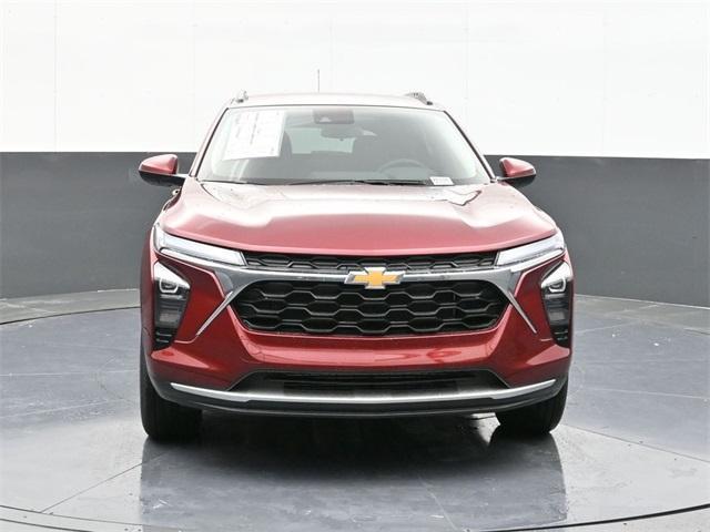 new 2025 Chevrolet Trax car, priced at $25,880