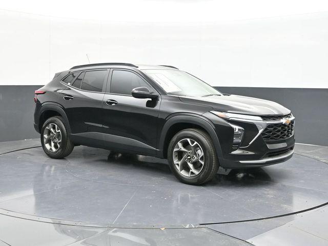 new 2025 Chevrolet Trax car, priced at $25,395