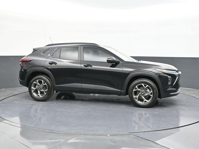 new 2025 Chevrolet Trax car, priced at $25,395