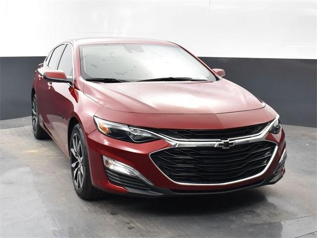 new 2025 Chevrolet Malibu car, priced at $27,565