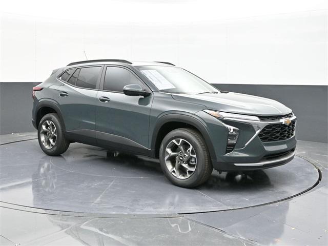 new 2025 Chevrolet Trax car, priced at $25,880