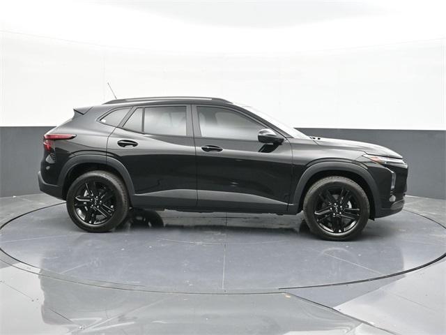 new 2025 Chevrolet Trax car, priced at $27,150