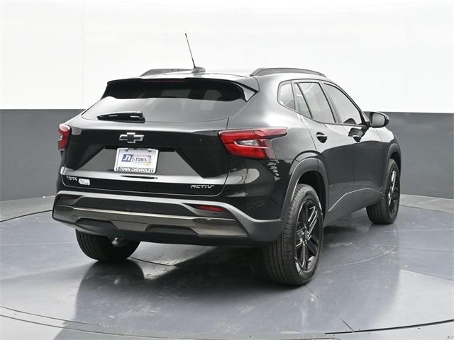 new 2025 Chevrolet Trax car, priced at $27,150