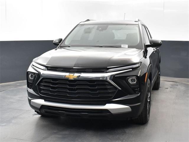 new 2025 Chevrolet TrailBlazer car, priced at $29,350