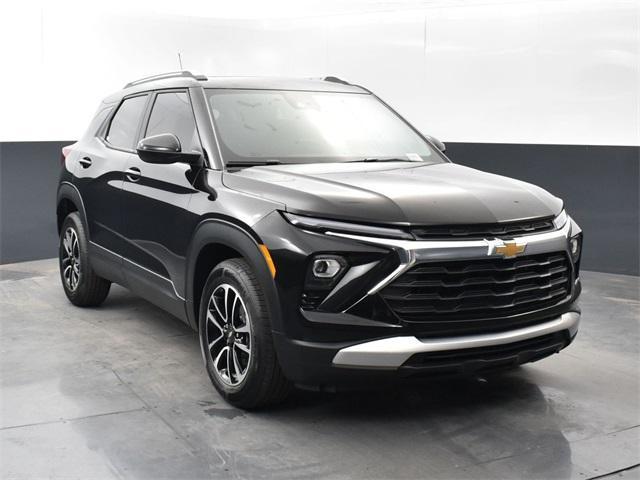 new 2025 Chevrolet TrailBlazer car, priced at $29,350