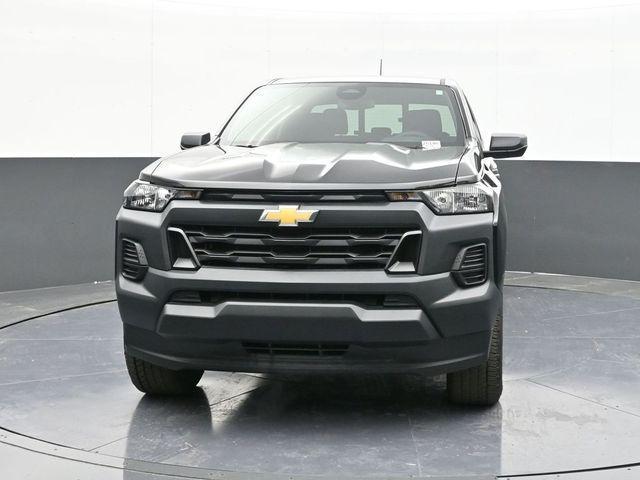 new 2025 Chevrolet Colorado car, priced at $31,995