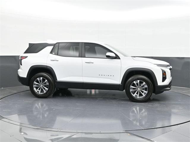 new 2026 Chevrolet Equinox car, priced at $30,245