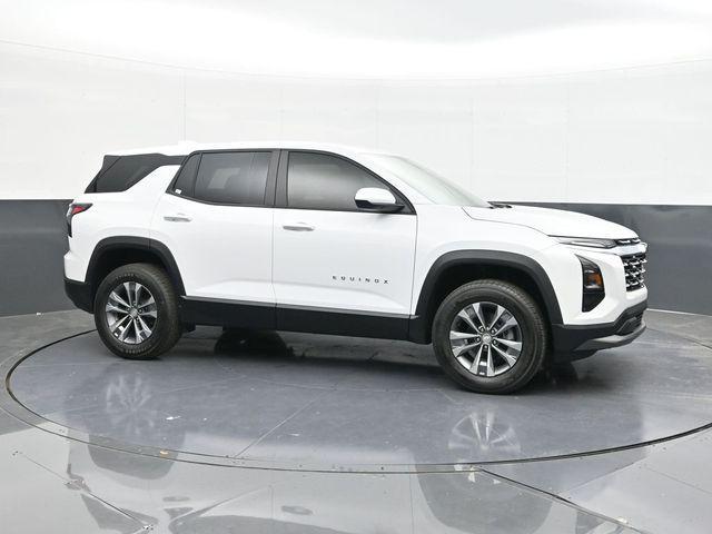 new 2026 Chevrolet Equinox car, priced at $29,995