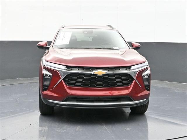 new 2025 Chevrolet Trax car, priced at $25,945