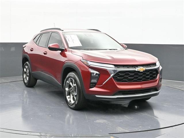 new 2025 Chevrolet Trax car, priced at $25,945