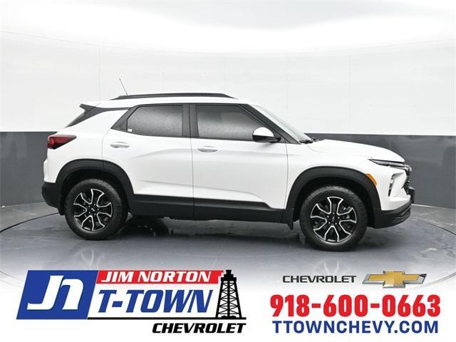 new 2025 Chevrolet TrailBlazer car, priced at $33,025