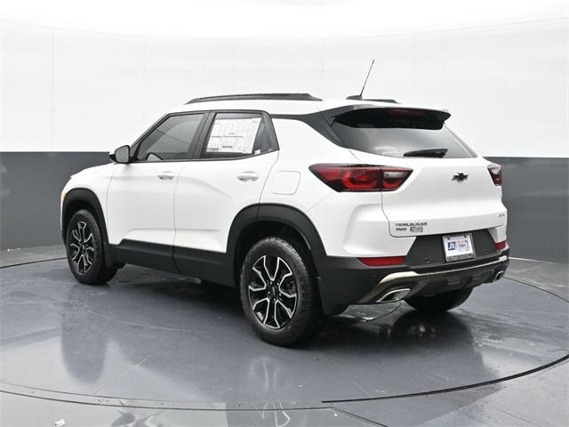 new 2025 Chevrolet TrailBlazer car, priced at $33,025