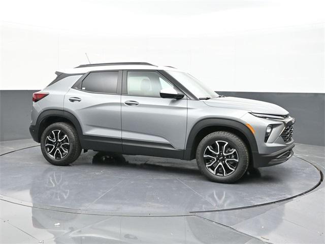 new 2025 Chevrolet TrailBlazer car, priced at $29,995