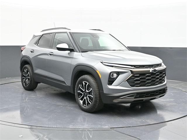 new 2025 Chevrolet TrailBlazer car, priced at $29,995