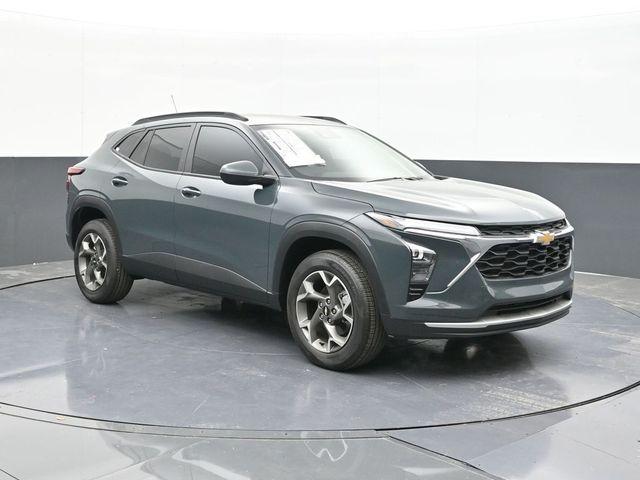 new 2025 Chevrolet Trax car, priced at $26,606