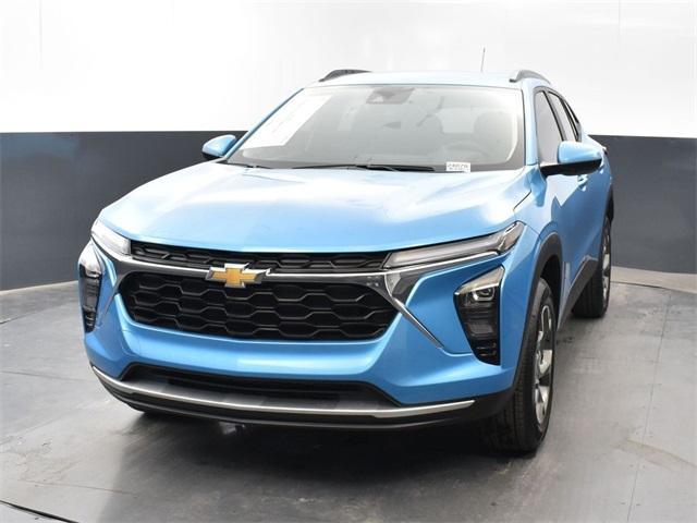 new 2025 Chevrolet Trax car, priced at $26,075