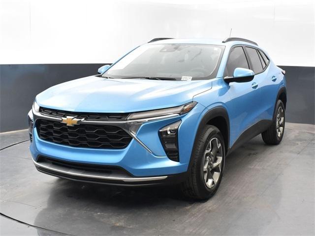 new 2025 Chevrolet Trax car, priced at $26,075