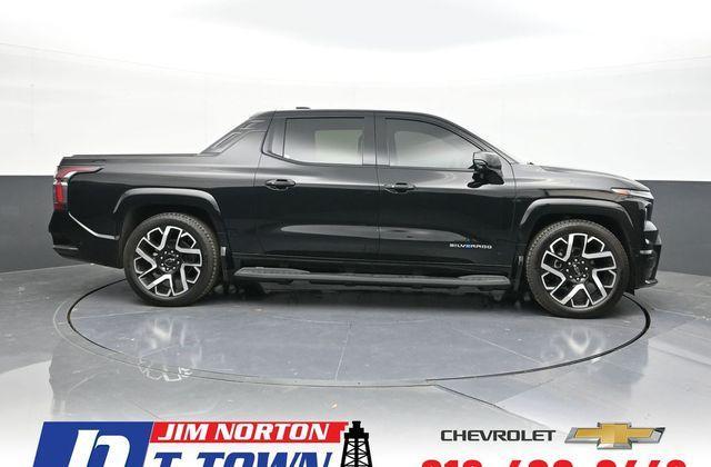new 2024 Chevrolet Silverado EV car, priced at $80,925