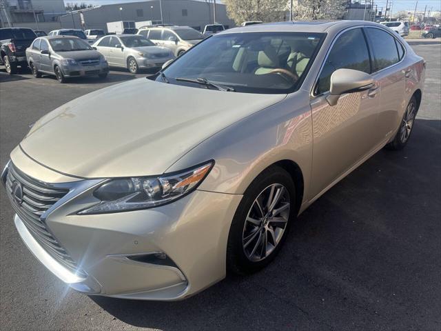 used 2016 Lexus ES 300h car, priced at $18,988