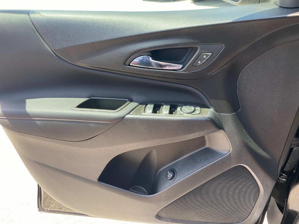 used 2023 Chevrolet Equinox car, priced at $29,995